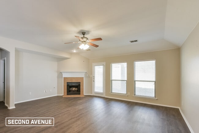 Building Photo - 5828 Fathom Dr