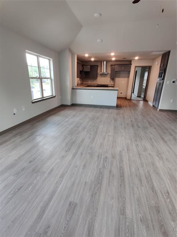 Foto del edificio - 8706 Tudor Pl