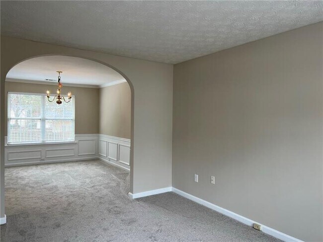 Foto del edificio - 1348 Woodcutt Pl