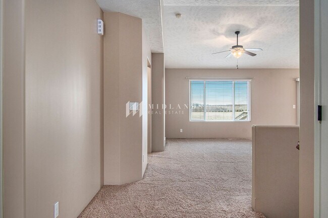 Building Photo - Ranch Townhome in Shadow View