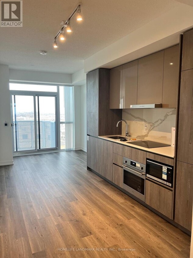 Primary Photo - 8 Interchange Wy