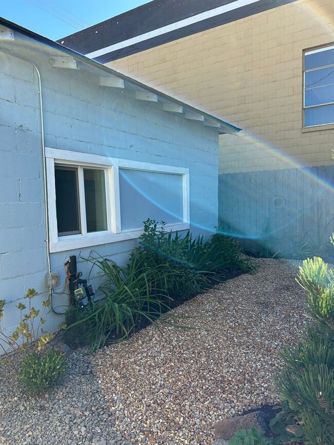 Foto del edificio - Newly Remodeled Studio in Downtown Redmond