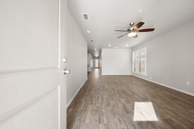 Foto del edificio - Bell Farms - 14409
