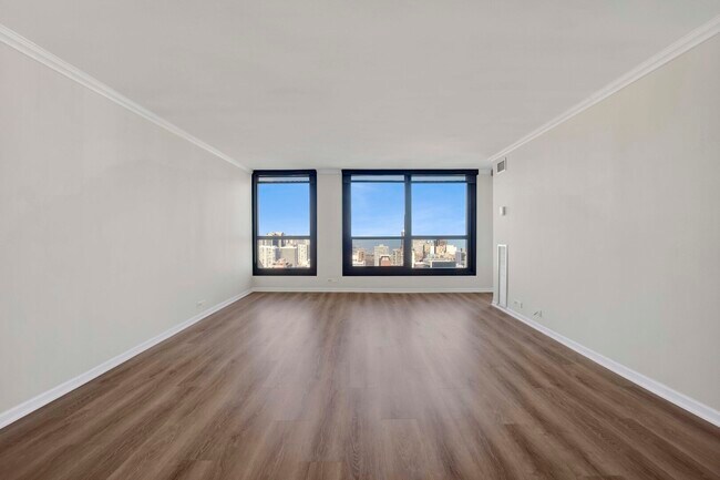 Foto del edificio - 1030 N State St