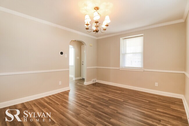 Building Photo - Fall in love with this beautiful 3BR 1.5BA...