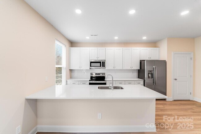 Foto del edificio - 645 Brookwood St