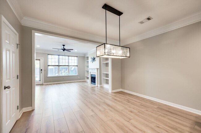 Foto del edificio - Awesome 2BE/2.5BA in the Pristine Park at ...