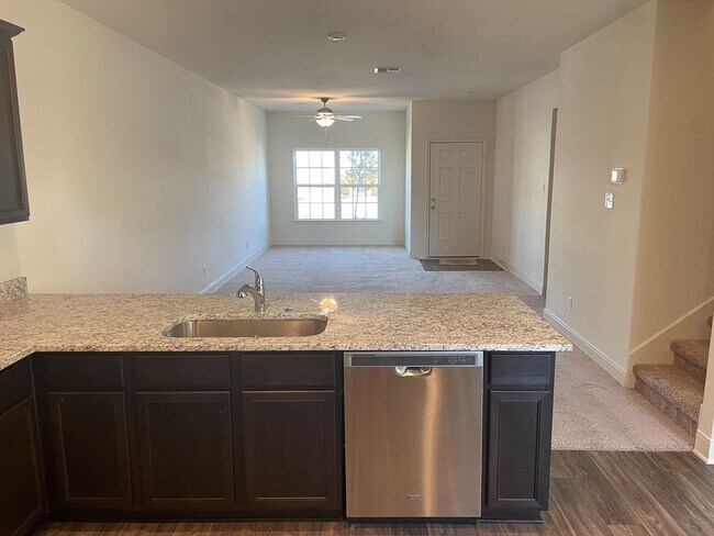 Building Photo - Preserve at Medina 5 Bedroom Brand New Con...
