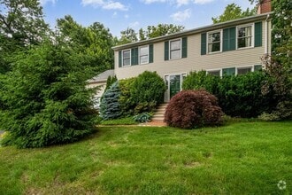 Building Photo - 18 Ladyslipper Dr