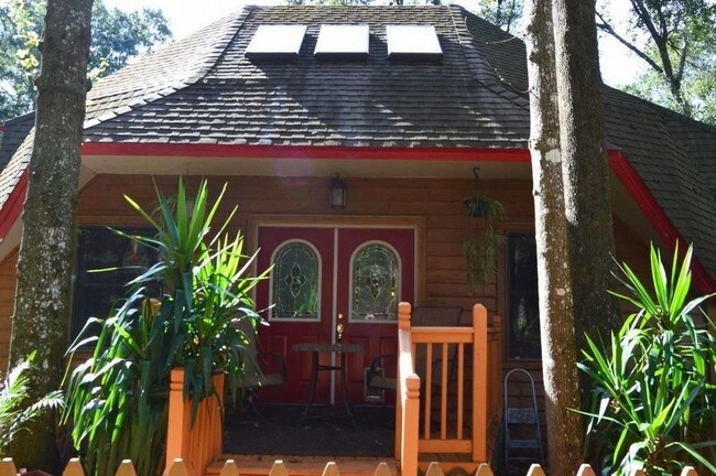 Foto del edificio - 7823 Quail Hollow Blvd