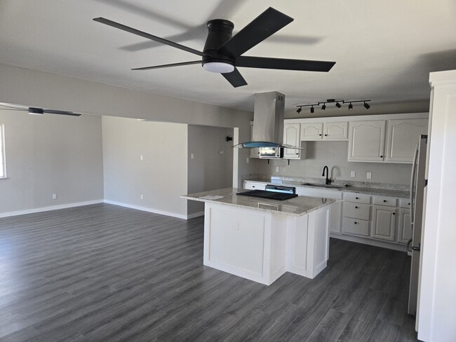 Building Photo - 1804 Kirby Ct NE