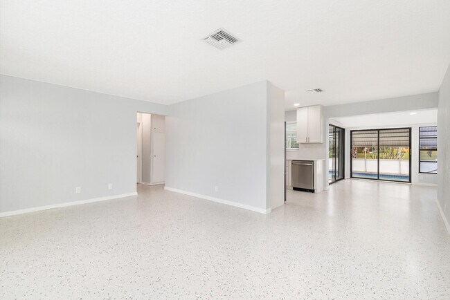 Foto del edificio - 250 Arlington Rd