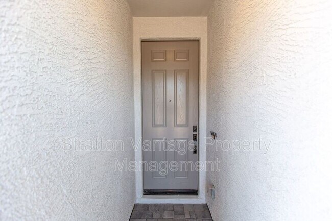 Building Photo - 13413 W Tether Trail