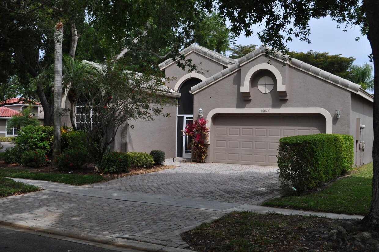 Foto principal - 10036 Diamond Lake Rd