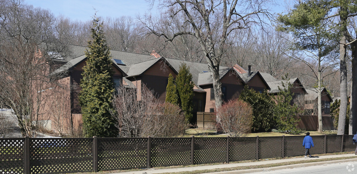 Building Photo - Adam Derby House Apartments