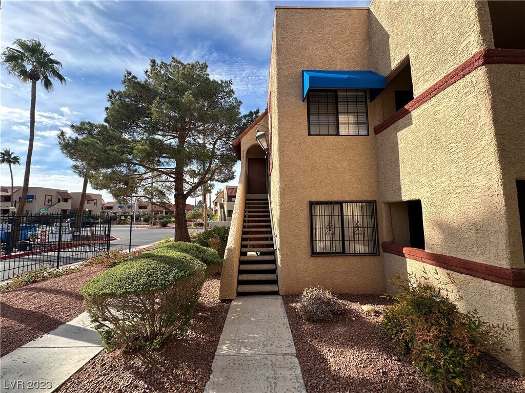 4110 Sanderling Cir Unit 430, Las Vegas, NV 89103 Condo for Rent in
