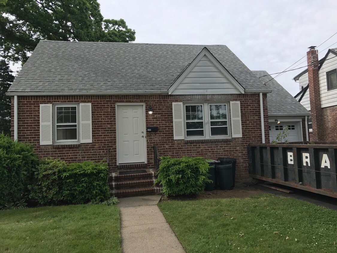 Private Cape Cod - 185 Wilson St