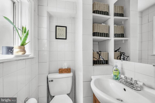 Foto del edificio - 2567 Kern St