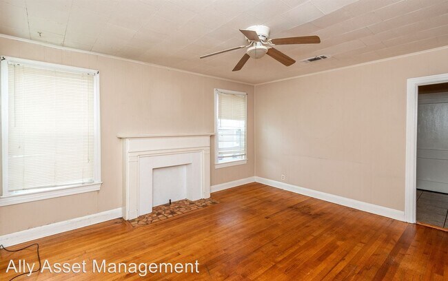 Foto del edificio - 2 br, 1 bath House - 248 E. Elmwood