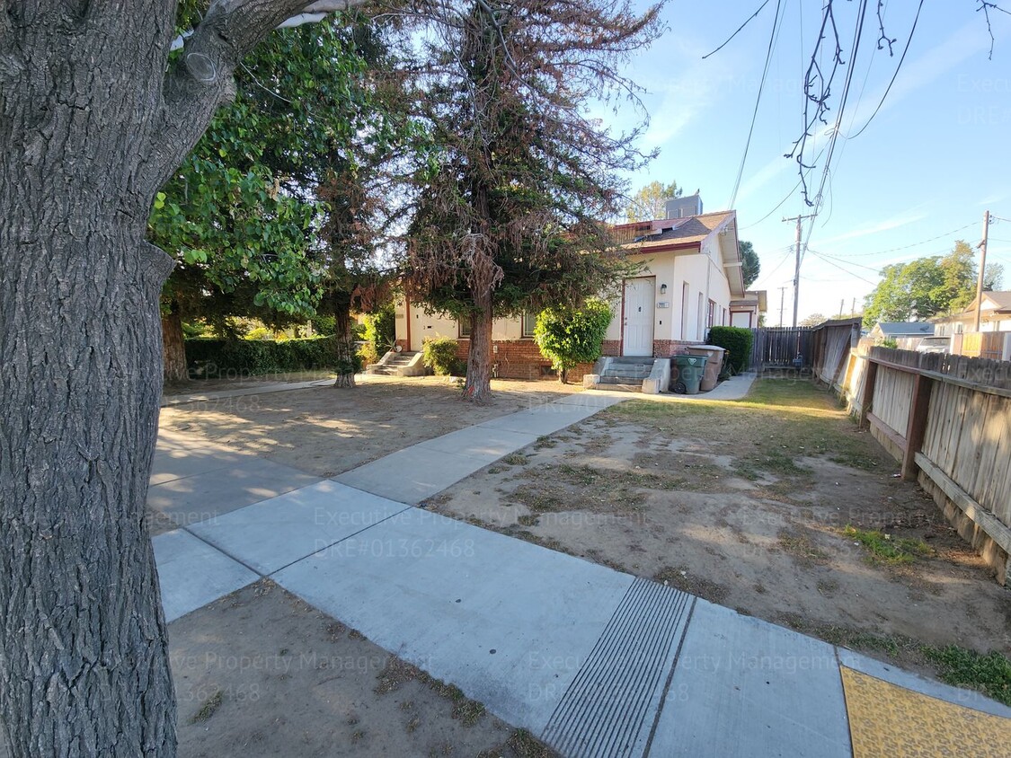 Primary Photo - Move in ready. 3 bedrooms/ 1.5 bath, yard,...