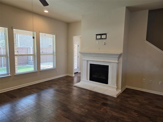 Foto del edificio - 2832 Coral Valley Dr