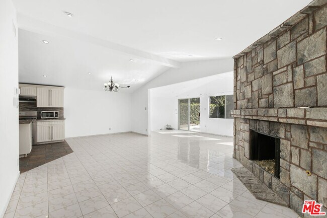 Foto del edificio - 20500 Archwood St