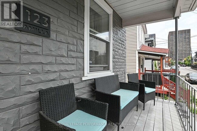 Building Photo - 123 Pamilla St