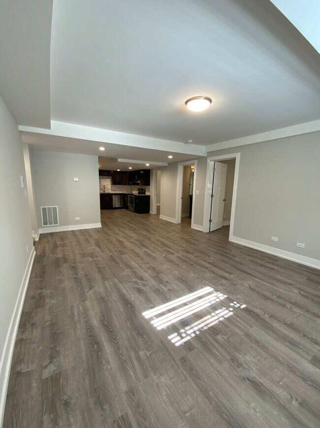 Foto del edificio - 1143 Maple Ave