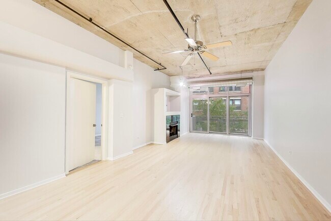 Foto del edificio - 933 W Van Buren St