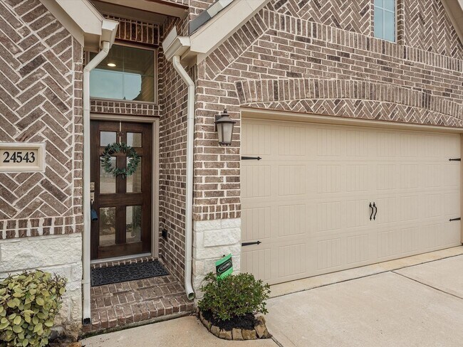 Foto del edificio - 24543 Songlark Bend Dr