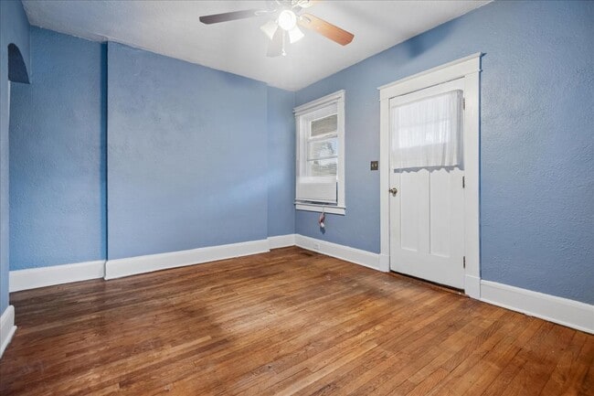 Building Photo - 4007 Biddison Ln