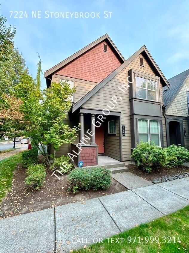 Primary Photo - End Unit in Orenco Station!