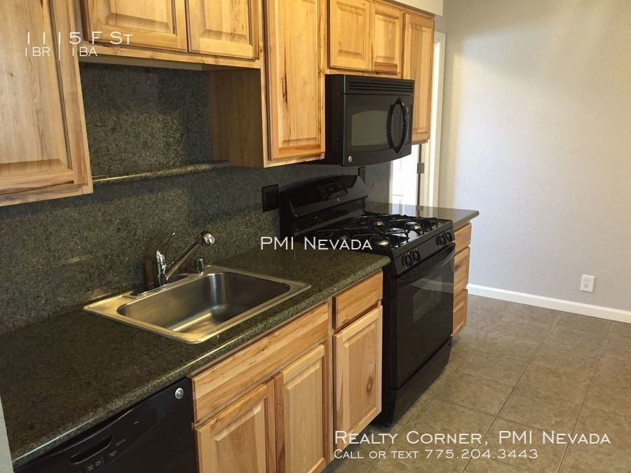 Primary Photo - 1115 F St