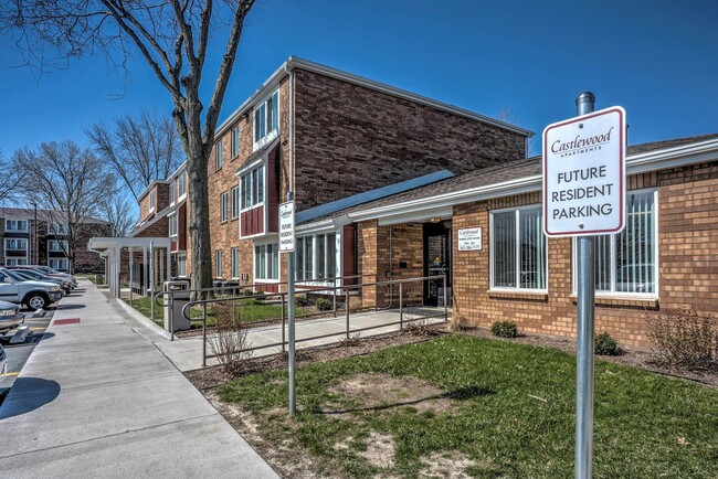 Foto del edificio - Castlewood Apartments