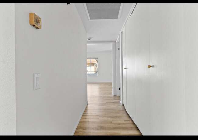 Fotografía del edificio - 21921 Rimhurst Dr