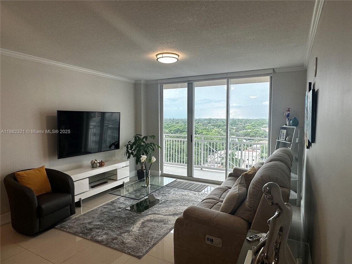 Foto principal - 2665 SW 37th Ave