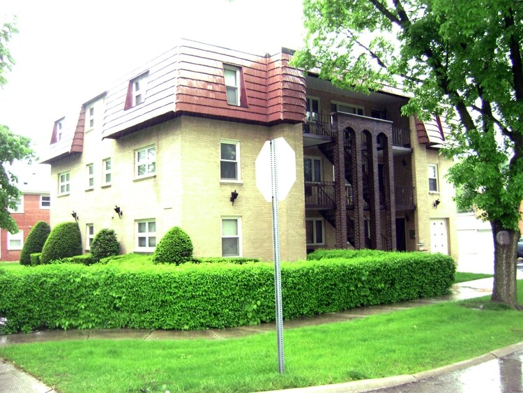 Primary Photo - 1700-1704 W Touhy Ave