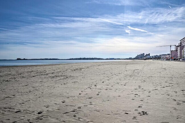 Building Photo - 29 Flint St