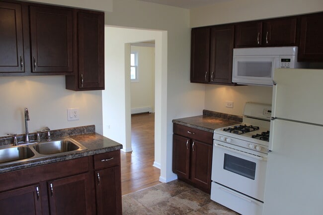 Building Photo - 14437 S Ravinia Ave