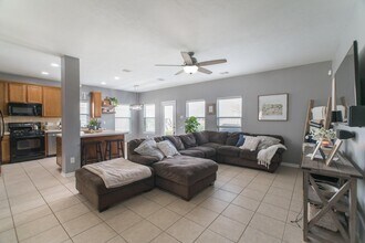 Building Photo - 2823 Sage Bluff Ave