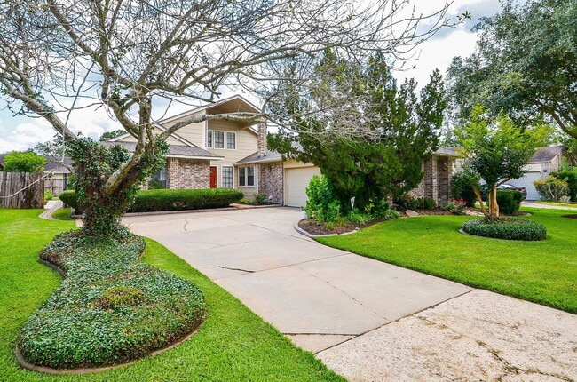 Echo Ridge, Sugar Land, TX 77478 - 3 BR 2 BA single-family home - Echo Ridge, Sugar Land, TX 77478 - 3 BR 2 BA single-family home