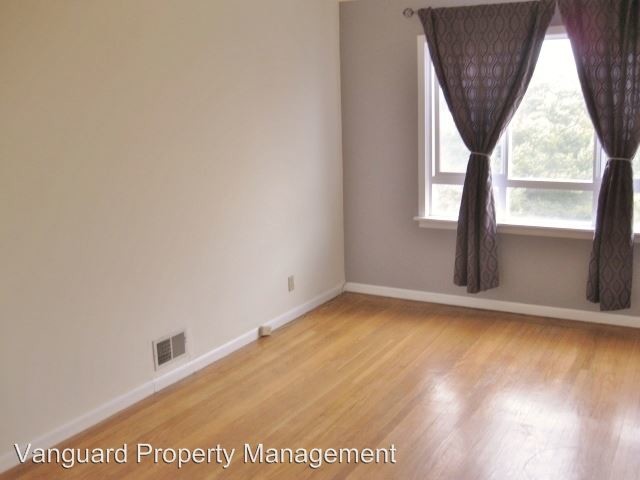 Building Photo - 2120-2122 Judah St