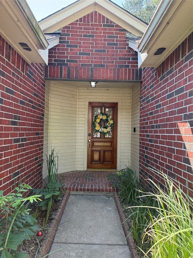 Building Photo - 16930 Blue Mist Cir