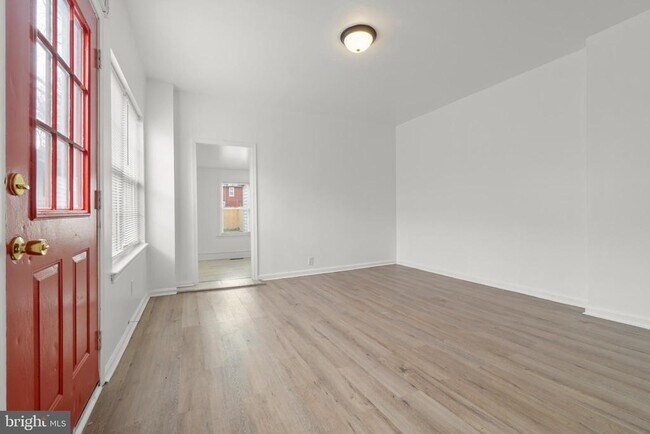 Foto del edificio - 221 Broadway St