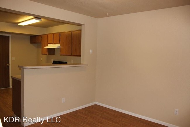 Building Photo - 404 N Spruce St