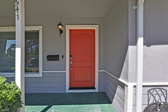 Foto del edificio - 2 br, 1 bath House - 541 Richmond Avenue