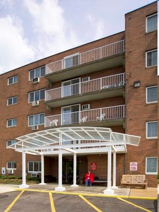 Main Entrance - Grandview Manor