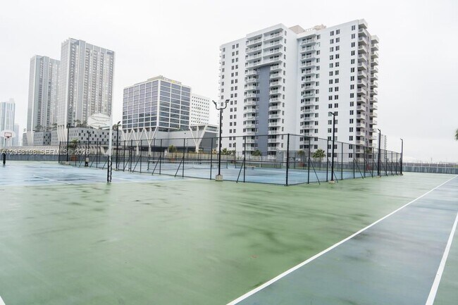 Foto del edificio - 800 N Miami Ave