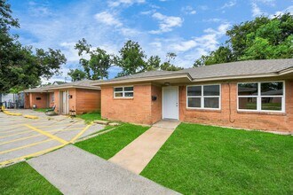 Building Photo - 5435 Pardee St