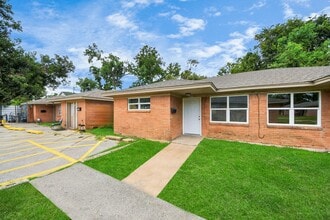 Building Photo - 5435 Pardee St